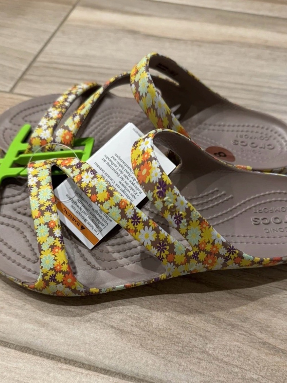 WOMEN'S CROCS KADEE II TRUFFLE/RETRO FLORAL SANDALS 8 - Picture 4 of 9